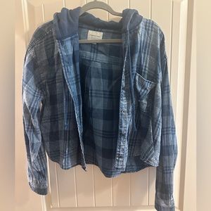 american eagle cropped flannel w/ hood